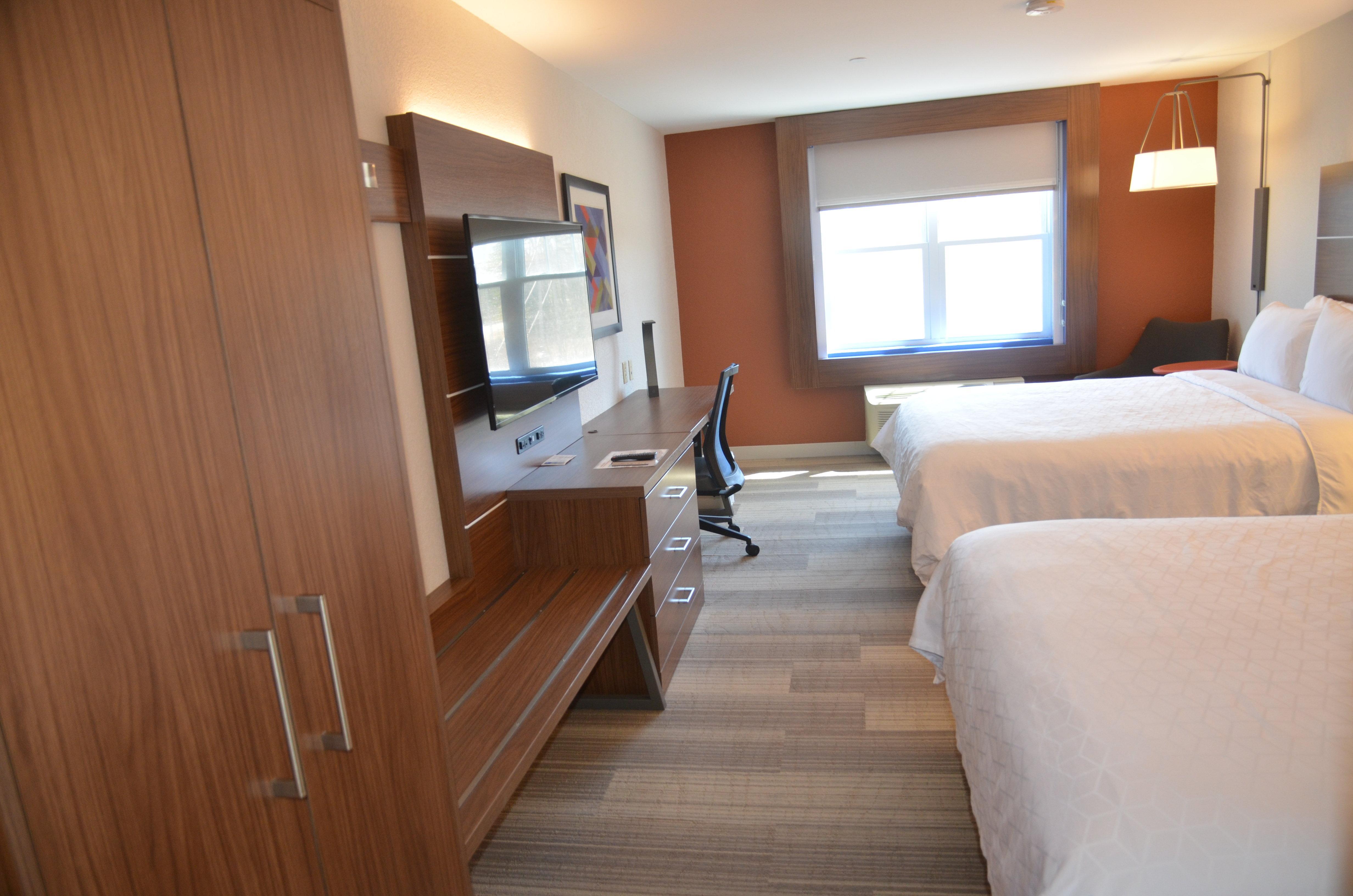 Holiday Inn Express Hotel & Suites Rochester By Ihg Exterior photo