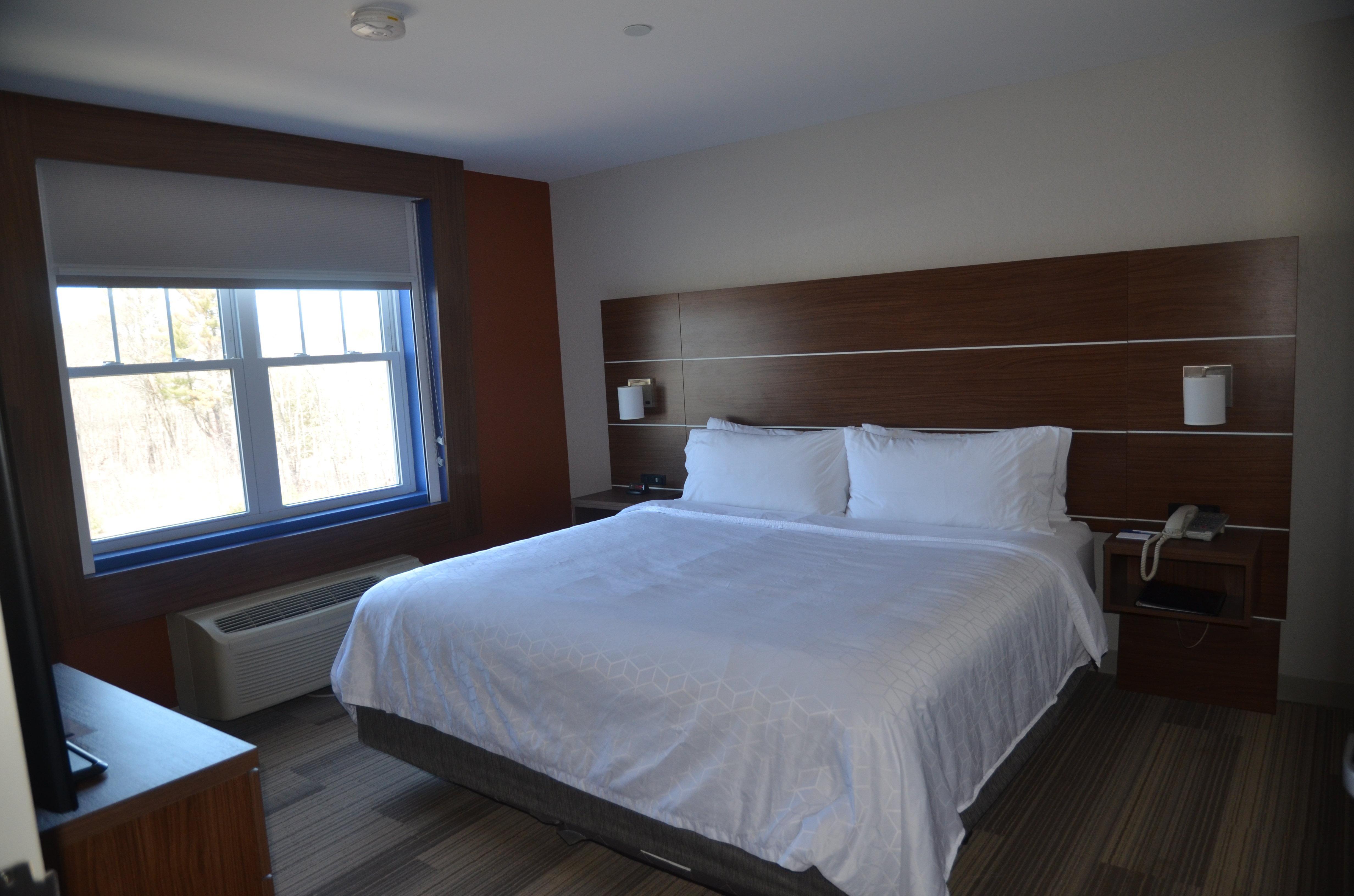 Holiday Inn Express Hotel & Suites Rochester By Ihg Exterior photo