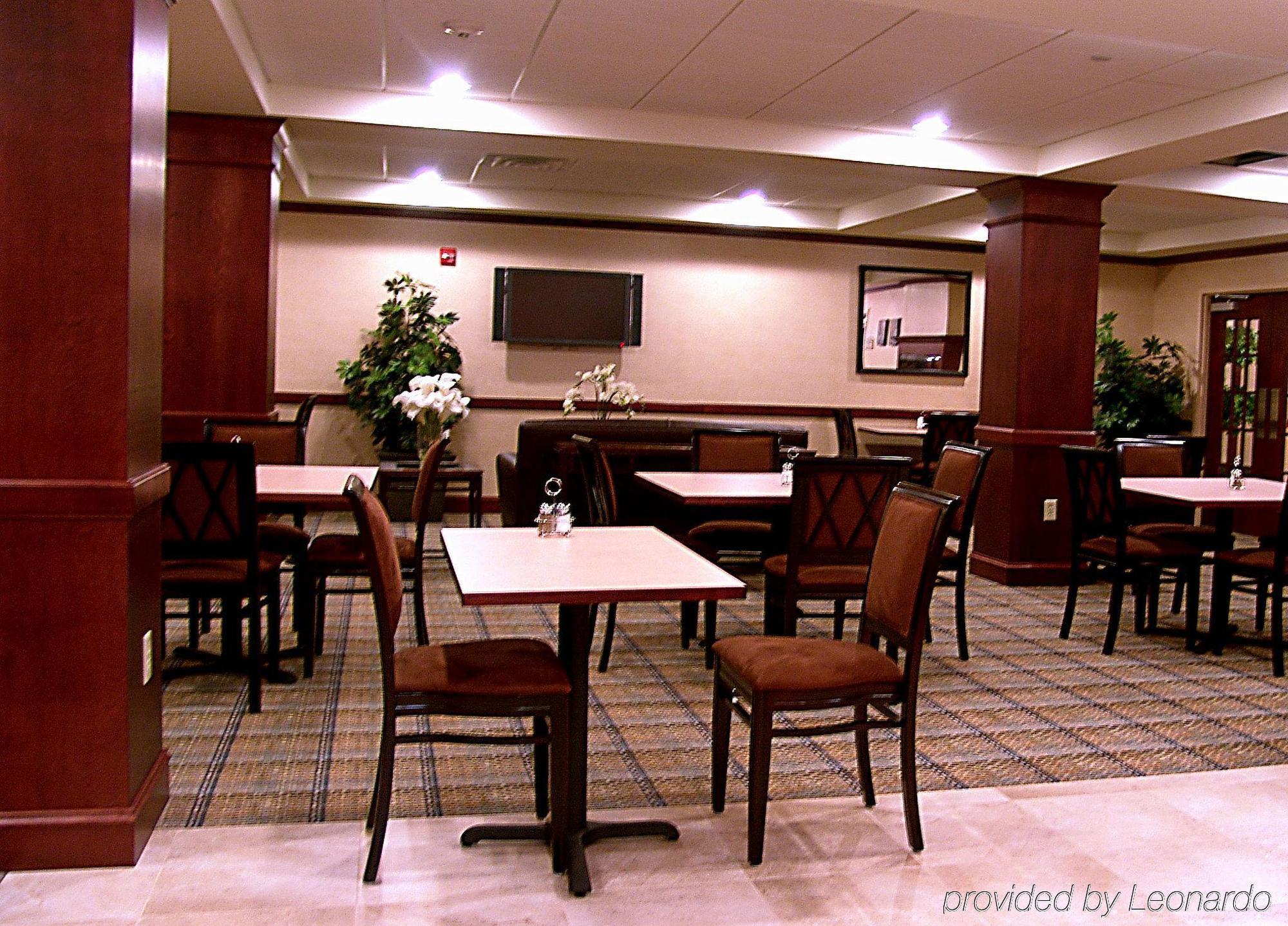 Holiday Inn Express Hotel & Suites Rochester By Ihg Restaurant photo